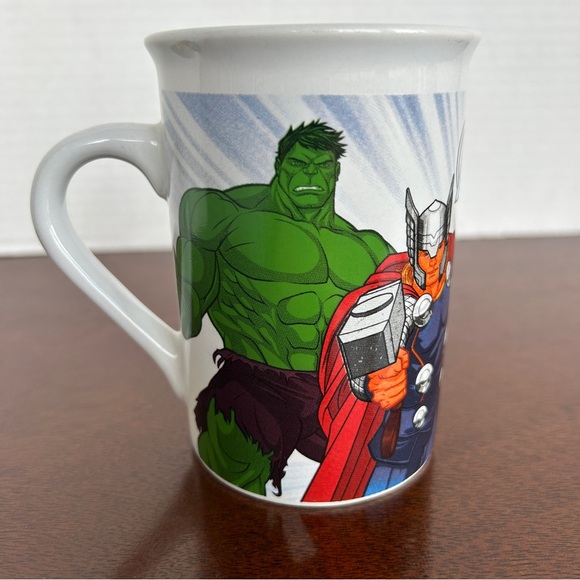 MARVEL Avengers Assemble Mug Hulk Captain America Thor Iron Man 2014 - Picture 4 of 9